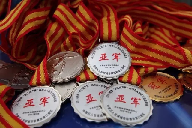 科比换号的深层原因，细数他与加内特的洞见